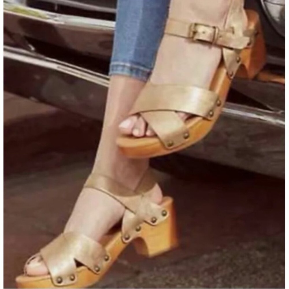 Patricia Nash Clogs Gigi Metallic Antique Gold Sandals Size 9 Heel Dust Bag NEW